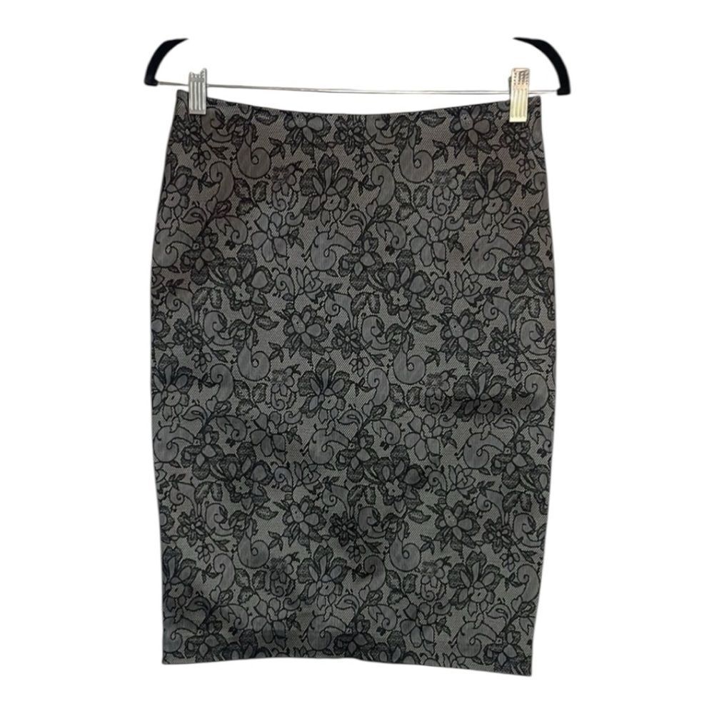Maria Bianca Nero pencil skirt | a black floral lace pattern | size M